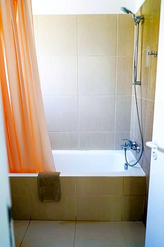 Green Bungalows Hotel Apartments