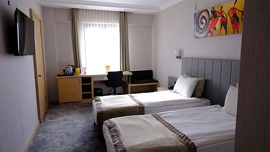 Midas Hotel