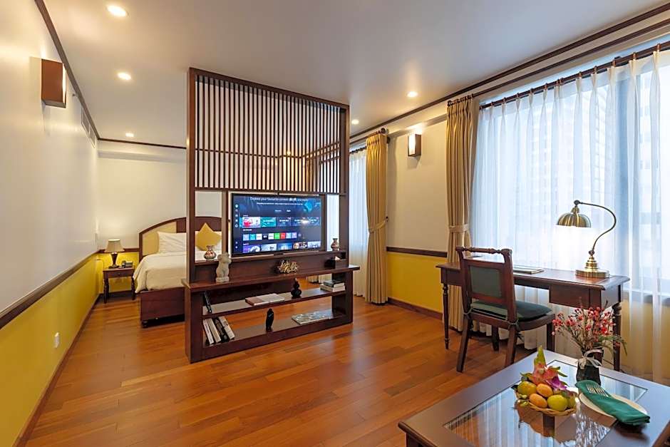 Photo 1 of 19 of Junior Suite