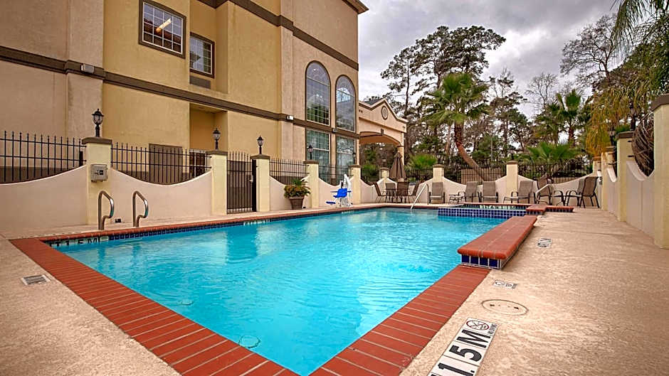 Best Western Plus New Caney Inn & Suites