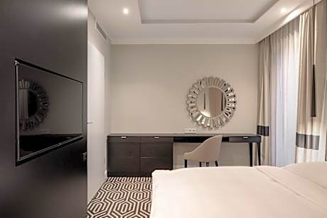 Grand Apartment with Sea View and Jacuzzi