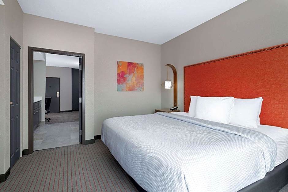La Quinta Inn & Suites by Wyndham Augusta/Fort Eisenhower