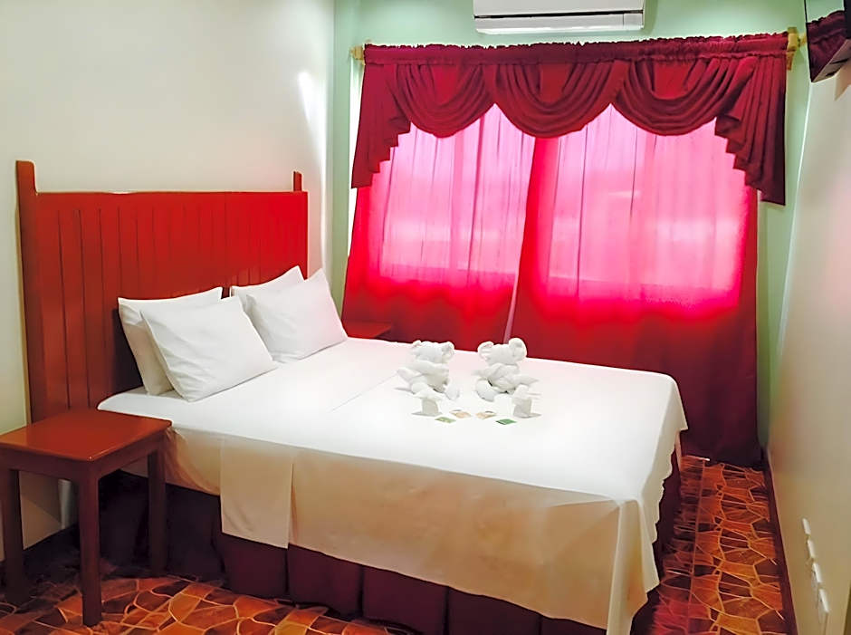 Foto 1 dari 9 — Standard 1 Queen Bed
