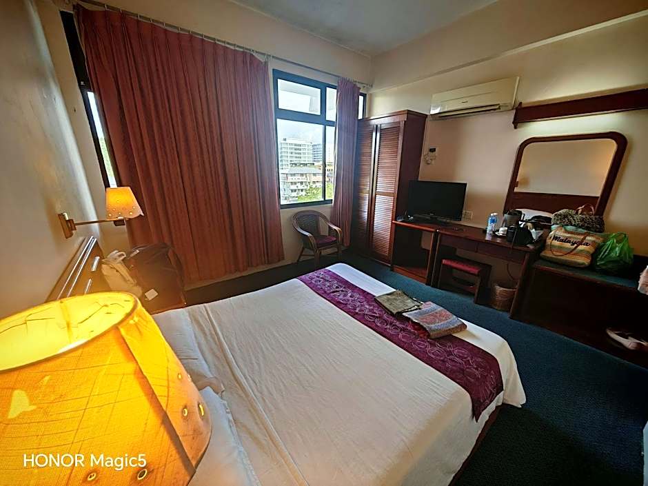Pacific Orient Hotel