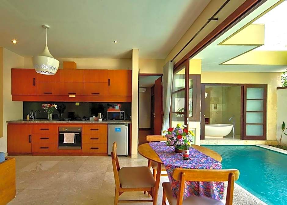 Beautiful Bali Villas - 6 mins walk to the beach