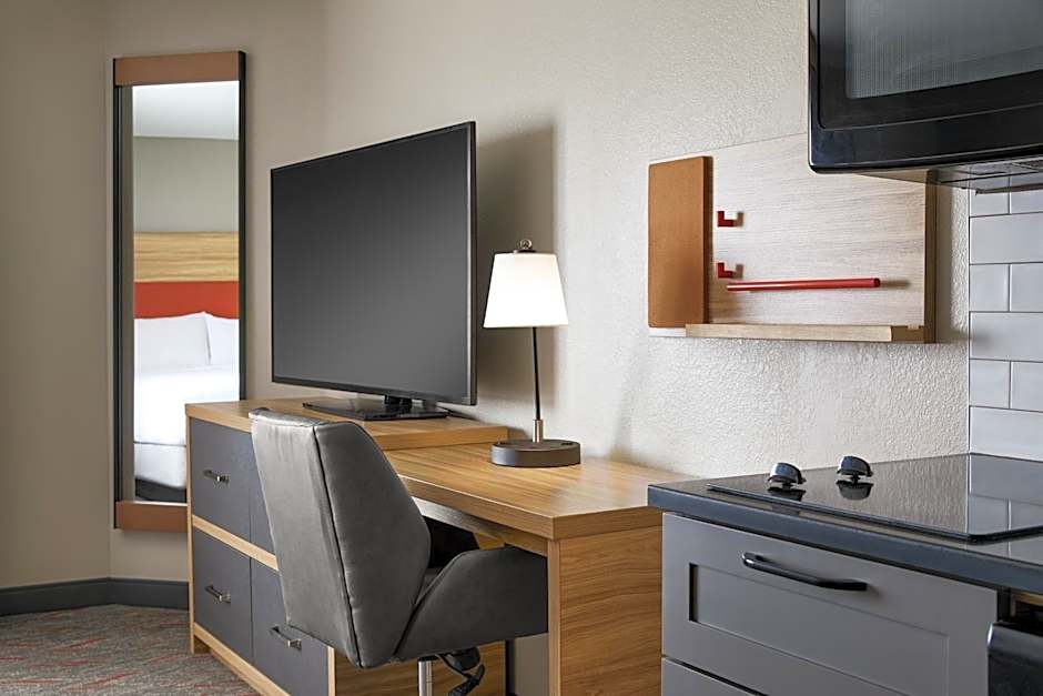 Candlewood Suites Milwaukee Airport - Oak Creek By IHG