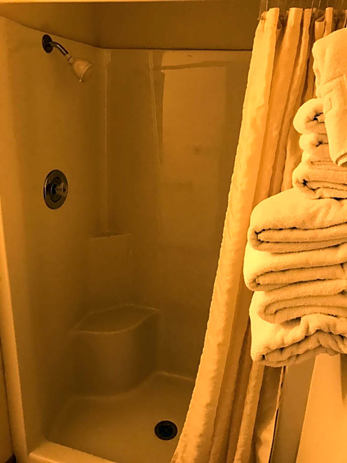 Exxon Quik Stop & Motel