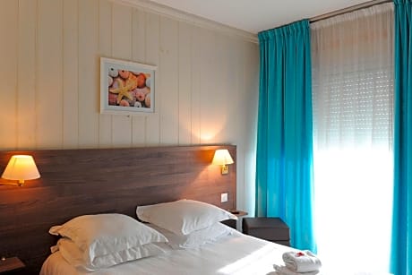 Twin or Double With Balcony With Sea View