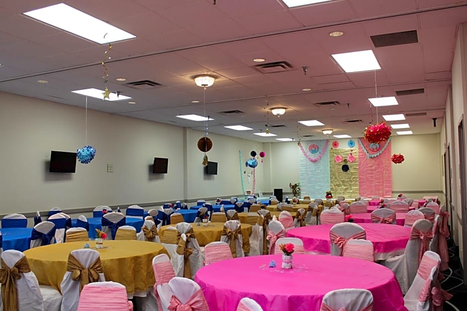 La Quinta Inn by Wyndham Davenport & Conference Center