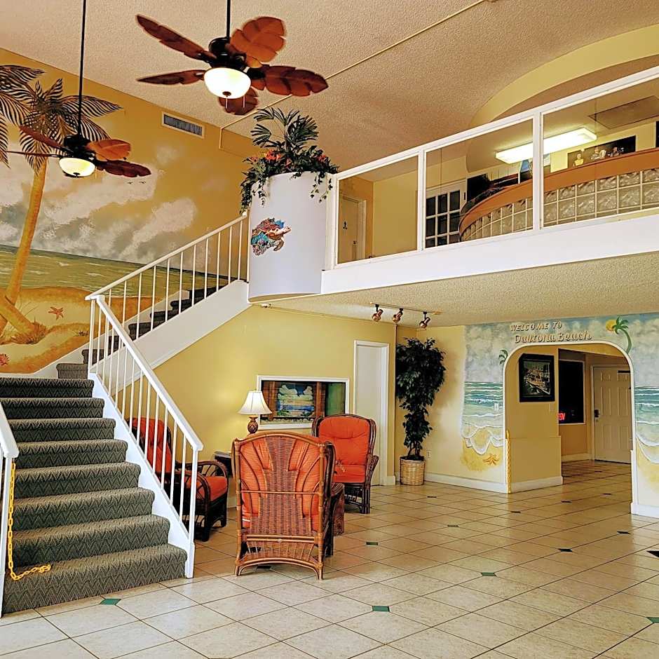 Oceanfront Escape With Balcony and heated salt water pool Sleeps 4
