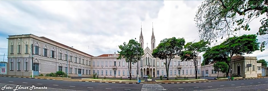 Dan Inn Franca & Convenções