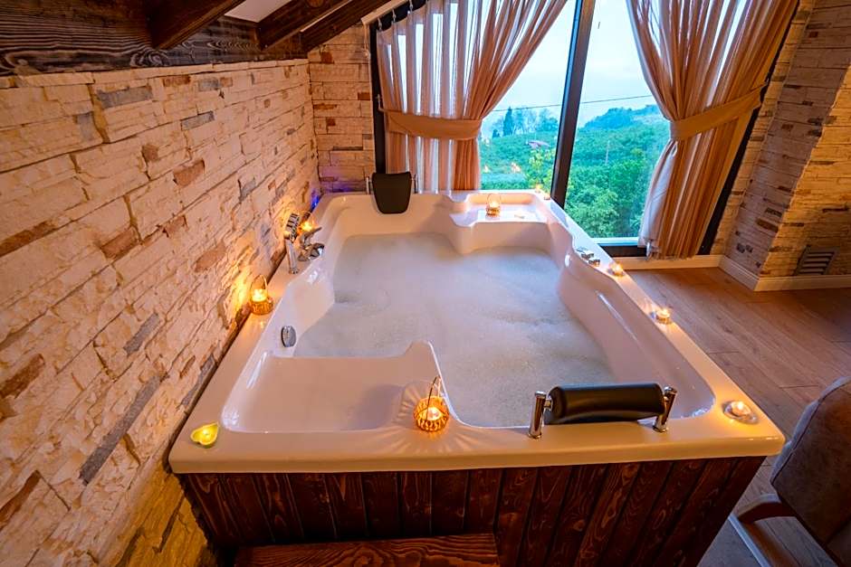 POISON GARDEN SUİTE