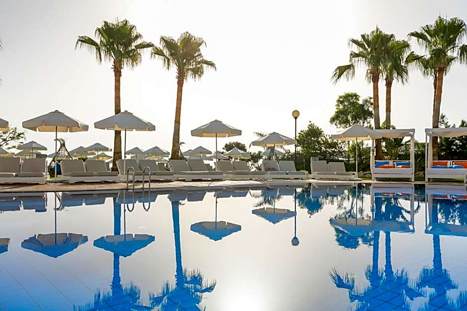 Atlantica Sea Breeze, Adults Only