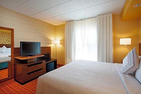 Room, 1 Queen Bed (Mobility/Hearing Accessible, Tub) (1 Queen Bed)
