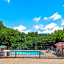 Quality Inn & Suites Hot Springs-Lake Hamilton