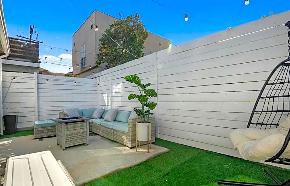 Luxury Mid City Home With Firepit