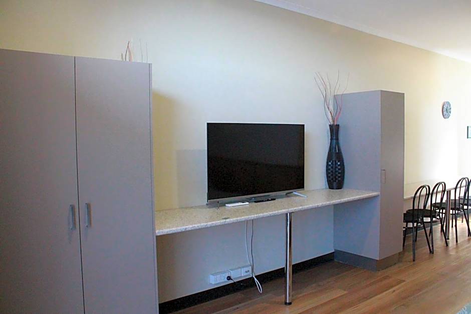 Moe Motor Inn - Contactless 24 hour Checkinn Available