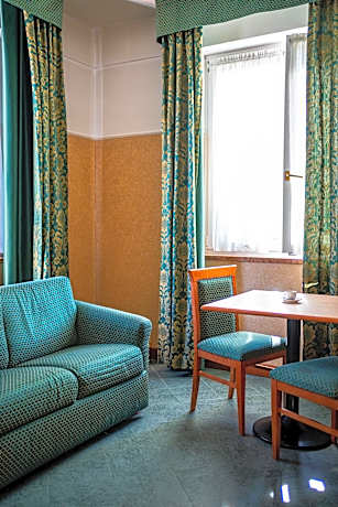 One-Bedroom Apartment (2 Adults)