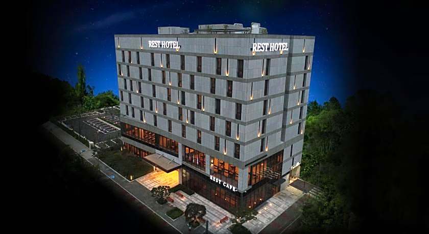 Rest Hotel