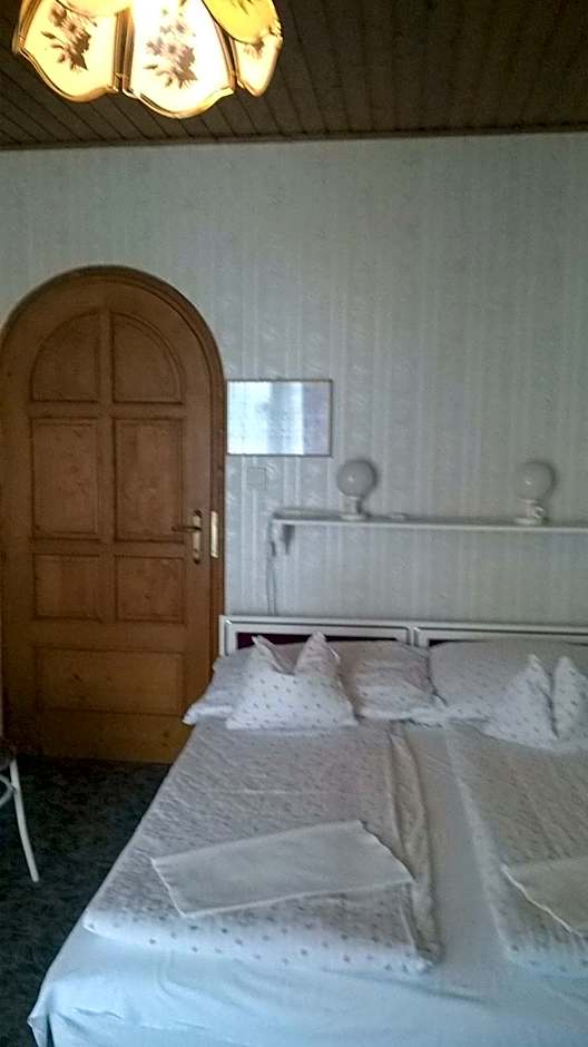 Steinhaus Bed & Breakfast