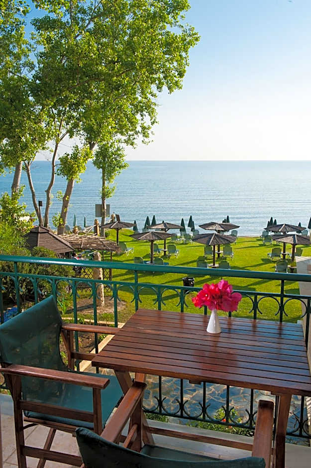 Zarkadis Beach Apartments