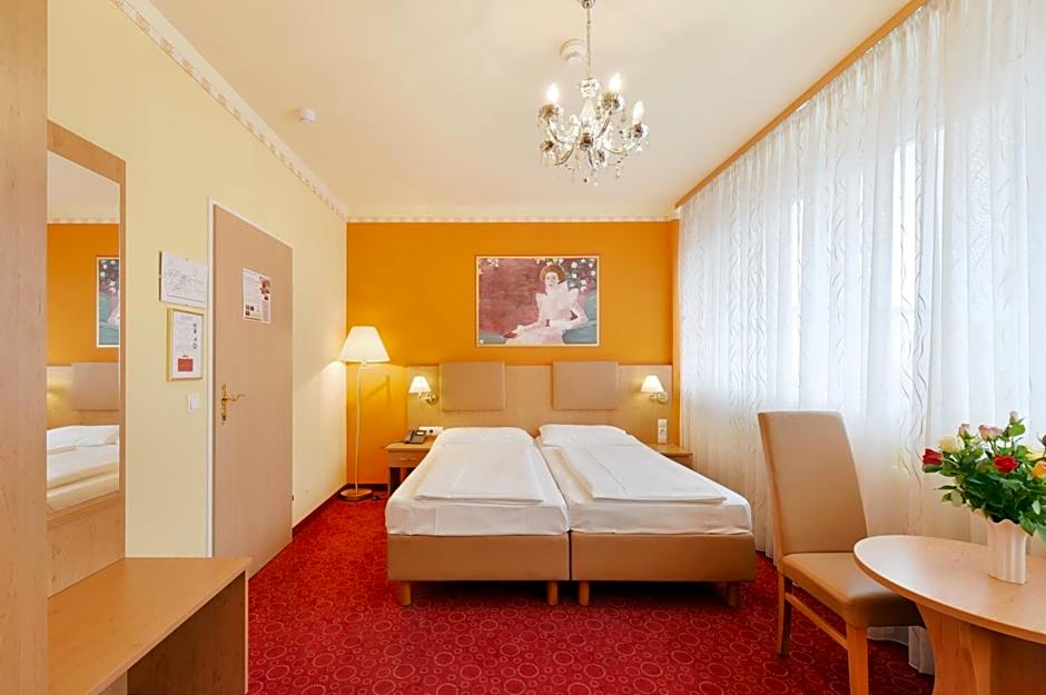 Garten- und Kunsthotel Gabriel City