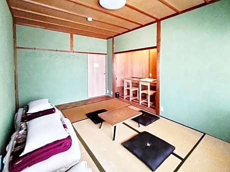 Triple Room with Shared Bathroom