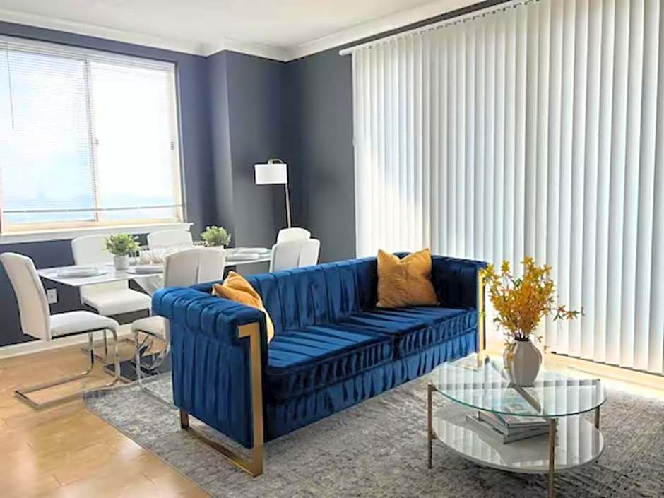 Elegant King Suite Metro DC