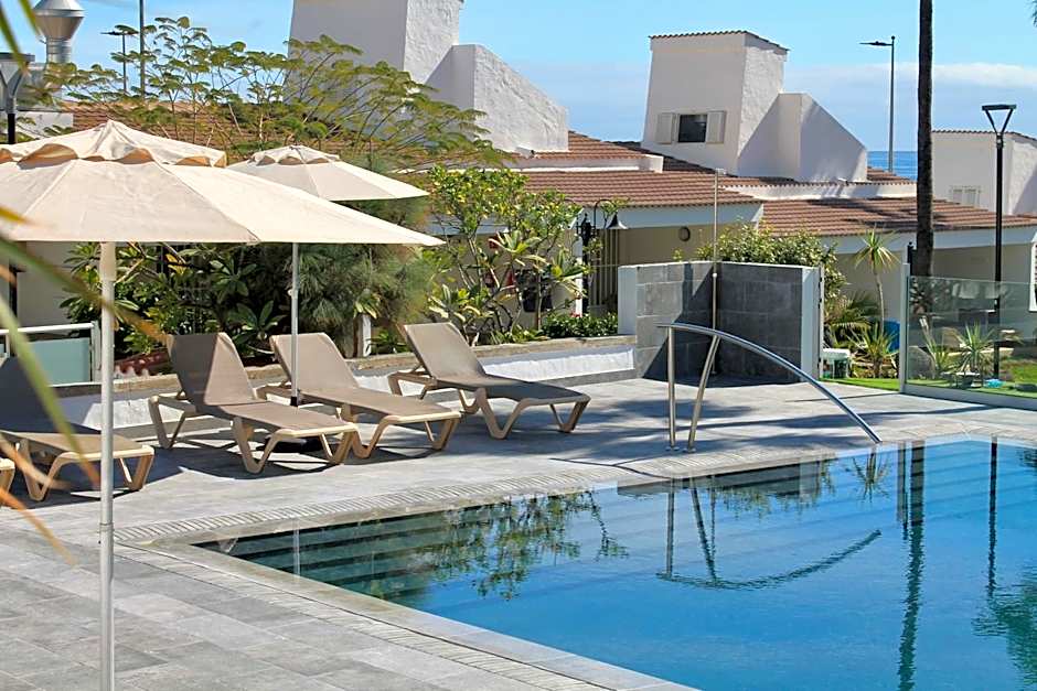 Bungalows Side Shore