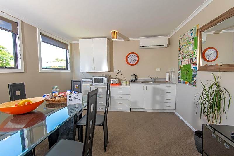 73 Milton Accommodation