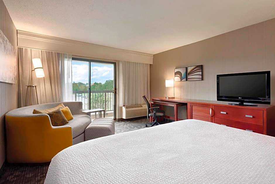 Courtyard by Marriott Akron Fairlawn