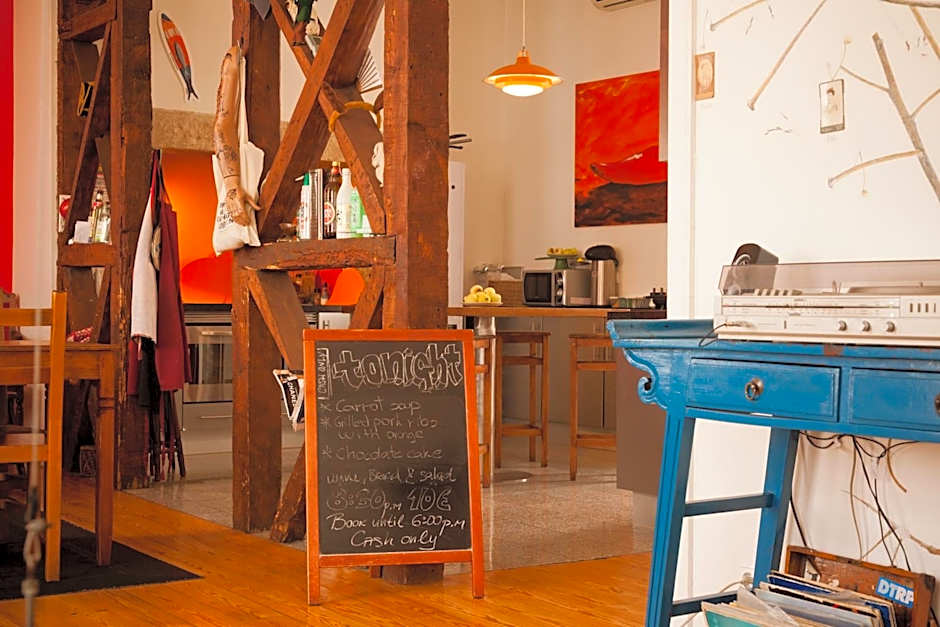 Living Lounge Hostel