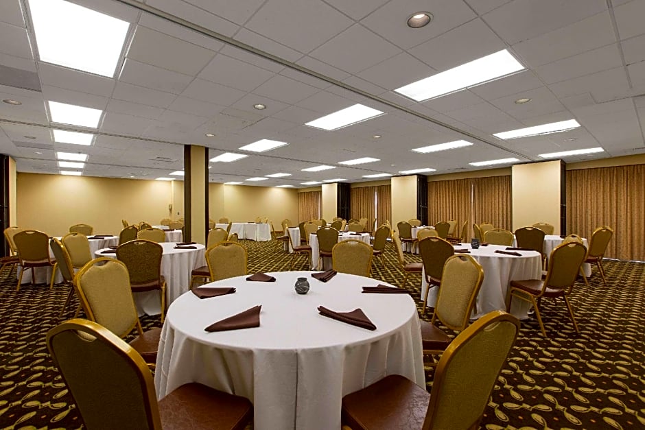 Aksarben Suites – Omaha, NE