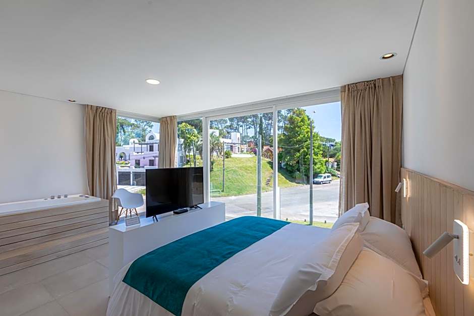Live Hotel Boutique (Adults only)