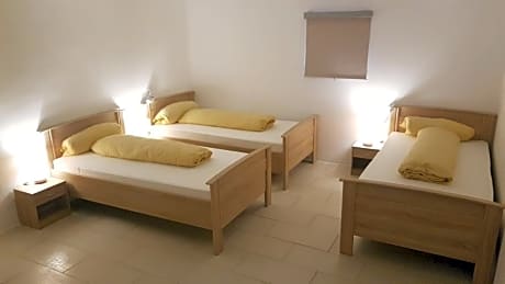Triple Room with Bathroom