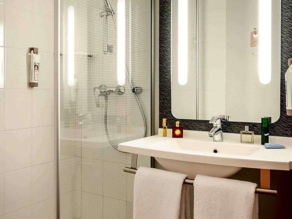 ibis Paris 17 Clichy-Batignolles Hotel
