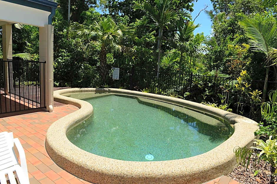 Apollo Jewel Beachfront Apartments