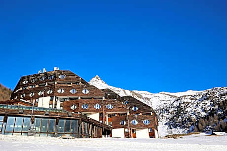 Blu Senales Active & Family Resort