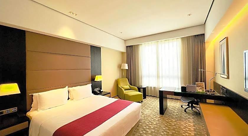 Holiday Inn Nantong Oasis International By IHG