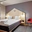 Hotel With Urban Deli