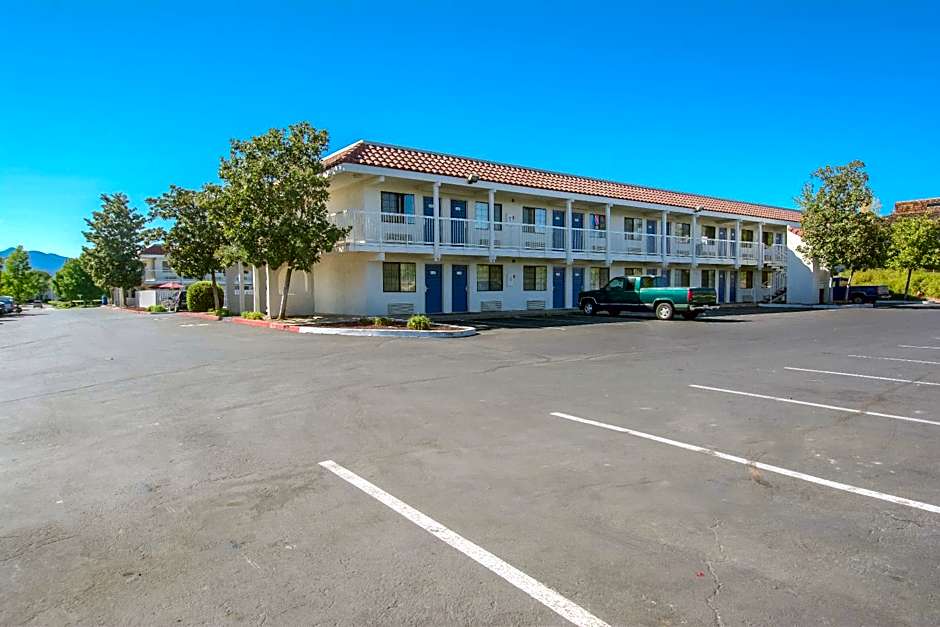 Motel 6 Redding South