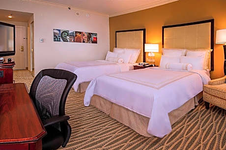 Room, 2 Double Beds (Mobility Accessible, Roll-in Shower) (2 Double Beds)
