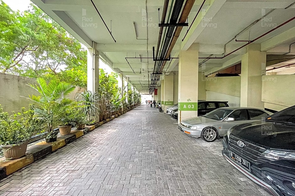 RedLiving Apartemen Margonda Residence 4 - Si Boy