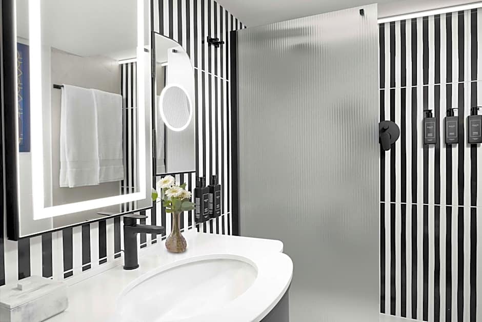 Anglo American Hotel Florence, Curio Collection by Hilton