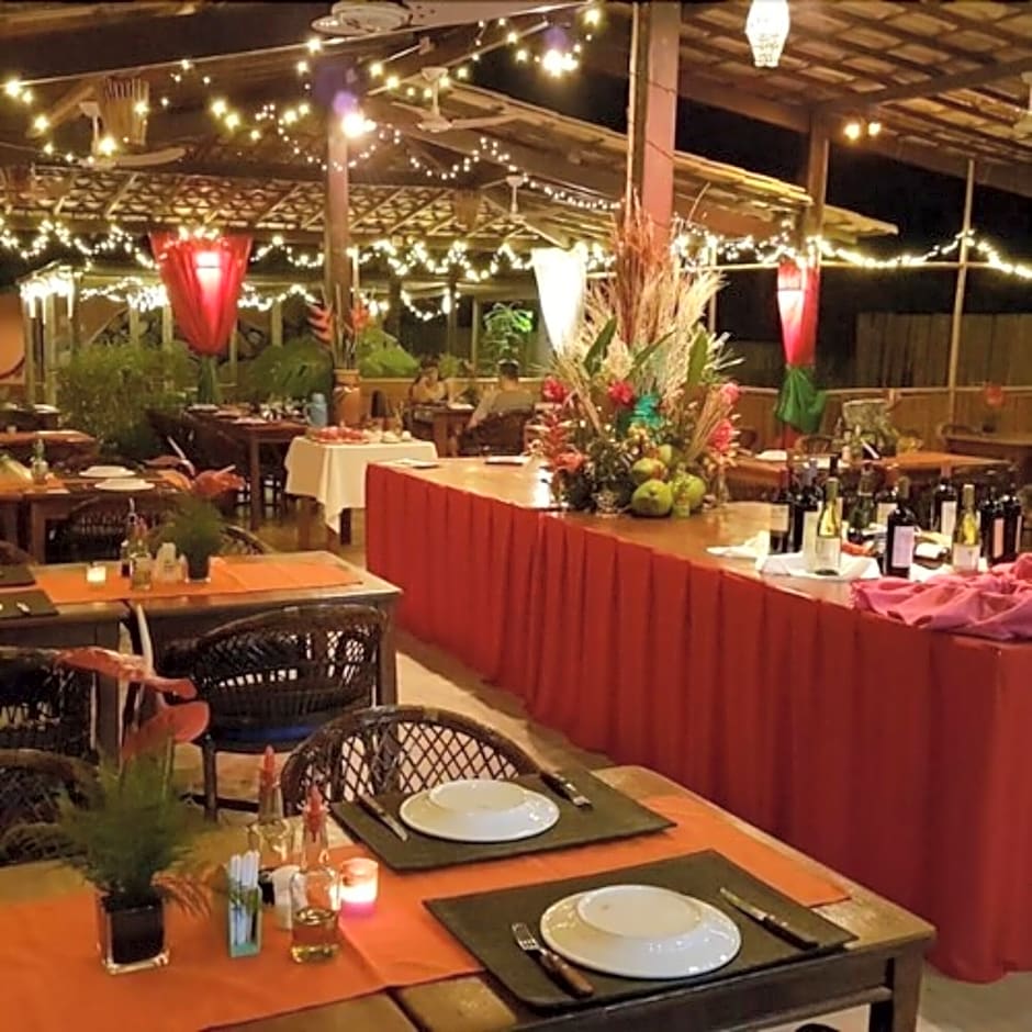 Pousada Praia das Ondas - Pe  na areia