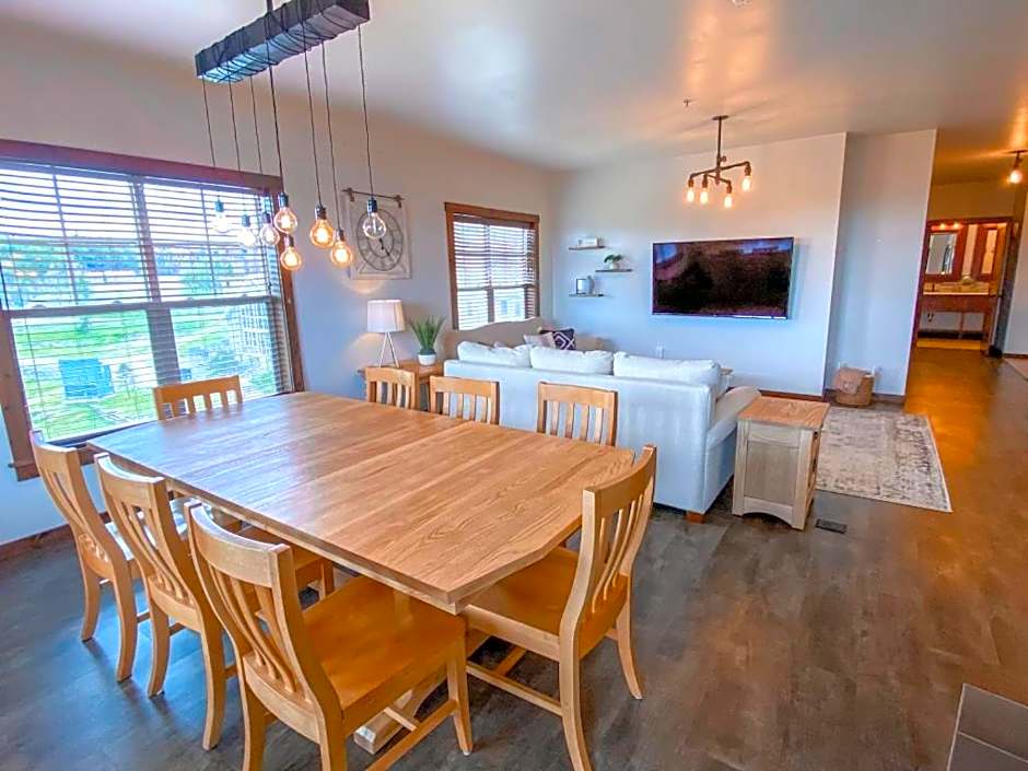 Remodeled Ski In-Out - 305 Soaring Eagle - Luxury!