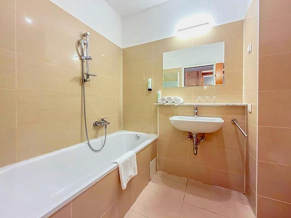 Hotel Sachsengang - free parking, near U1 & U2