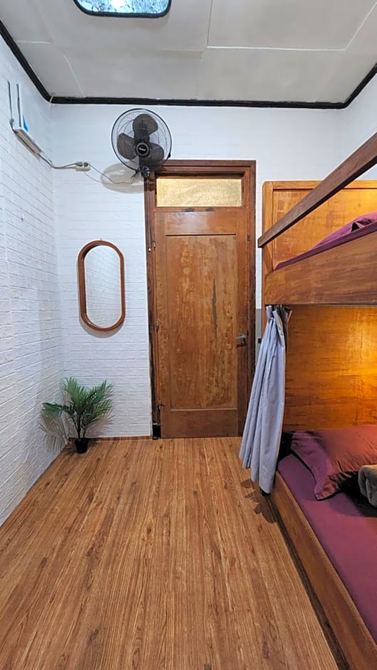 SEMERU HOSTEL MALANG