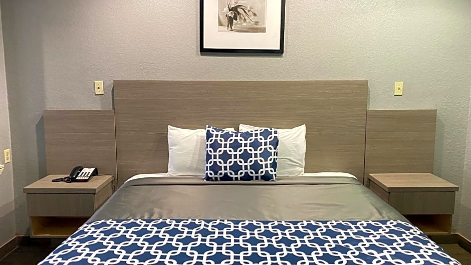 Island Suites Hobby Airport