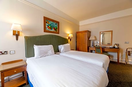 2 Single Beds Non-Smoking Classic Room